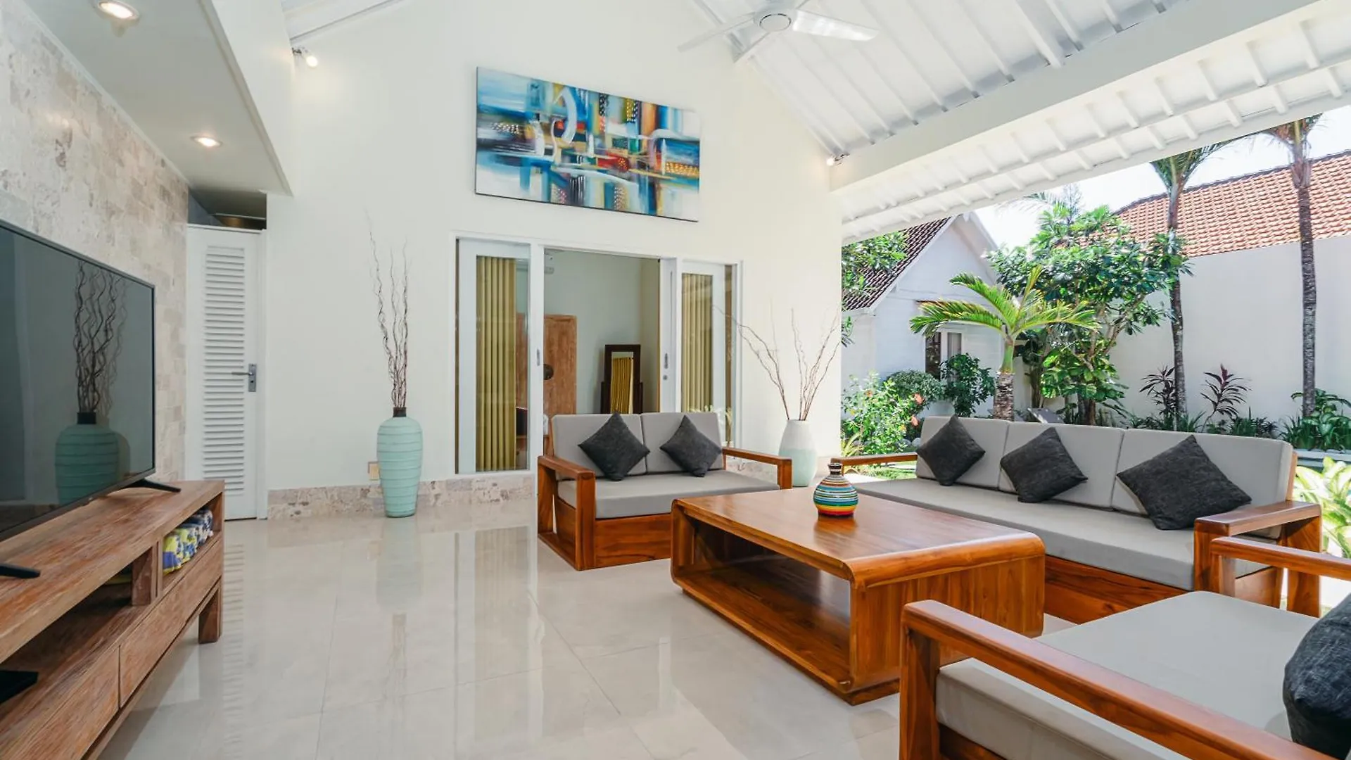 Green Garden Seminyak Villa 0*, סמיניאק