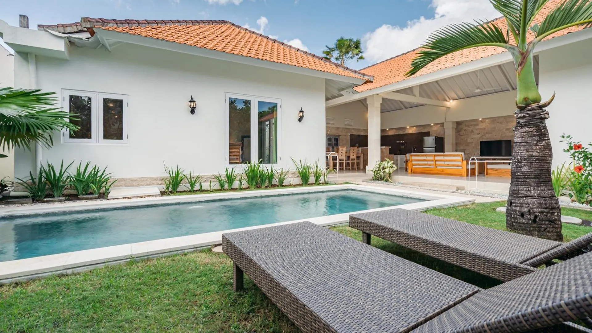 Green Garden Seminyak Villa location